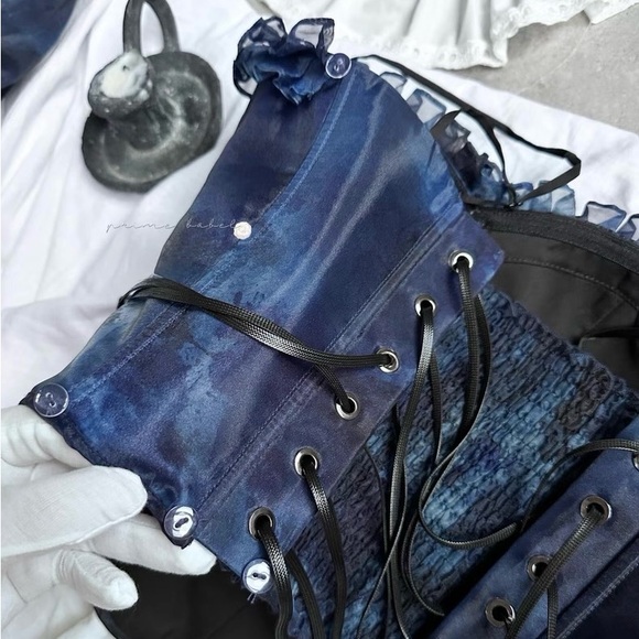 Designer Handmade Midnight Gothic Corset Gown - Picture 8 of 16